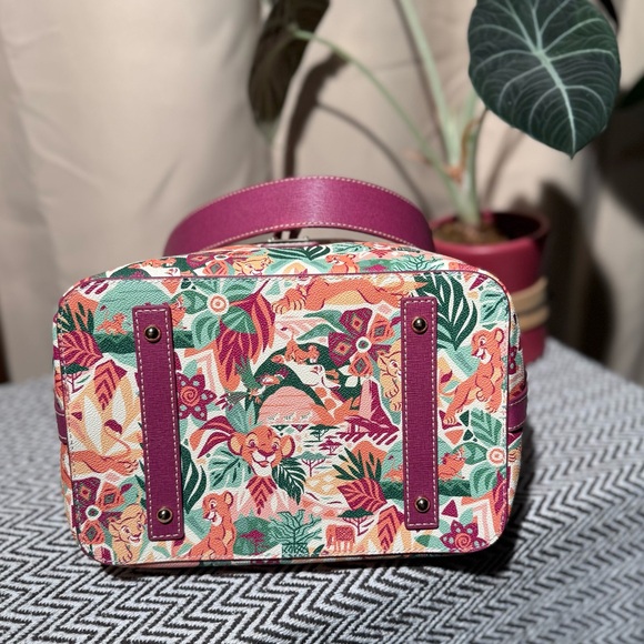 Disney x Dooney & Bourke Lion King 30th Anniversary Bucket Bag - Like New! - Picture 9 of 16